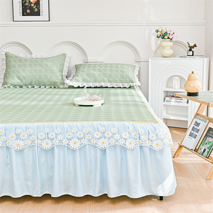 91家纺网 家纺一手货源 找家纺 共鸣沙发垫 2024新款A类凉感冰豆豆透气小菊花床裙系列 床裙冰豆小菊花浅绿