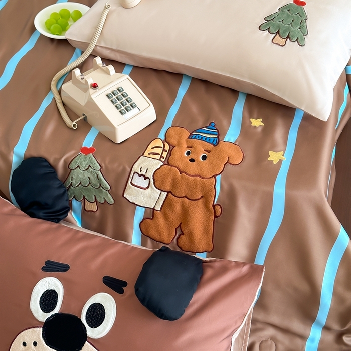 91家纺网 家纺一手货源 找家纺 黛舒家居 2024新款天丝条纹夏被款 小树熊