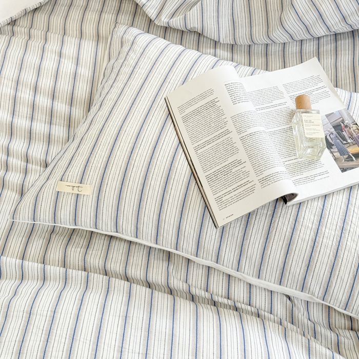 91家纺网 家纺一手货源 找家纺 玛奇朵 新款全棉色织立体提花四件套-海街日记 海街日记-蓝咖（搭配白色床单）