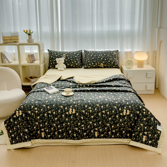 91家纺网 家纺一手货源 找家纺 金丝鸟家纺 2024新款全棉棉花夏被四件套 蔷薇布偶熊