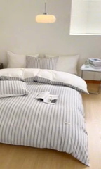 91家纺网 家纺一手货源 找家纺 玛奇朵 新款全棉色织立体提花四件套-海街日记 海街日记-蓝咖（搭配蓝色床单）