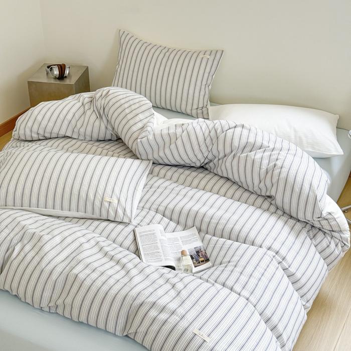 91家纺网 家纺一手货源 找家纺 玛奇朵 新款全棉色织立体提花四件套-海街日记 海街日记-蓝咖（搭配白色床单）