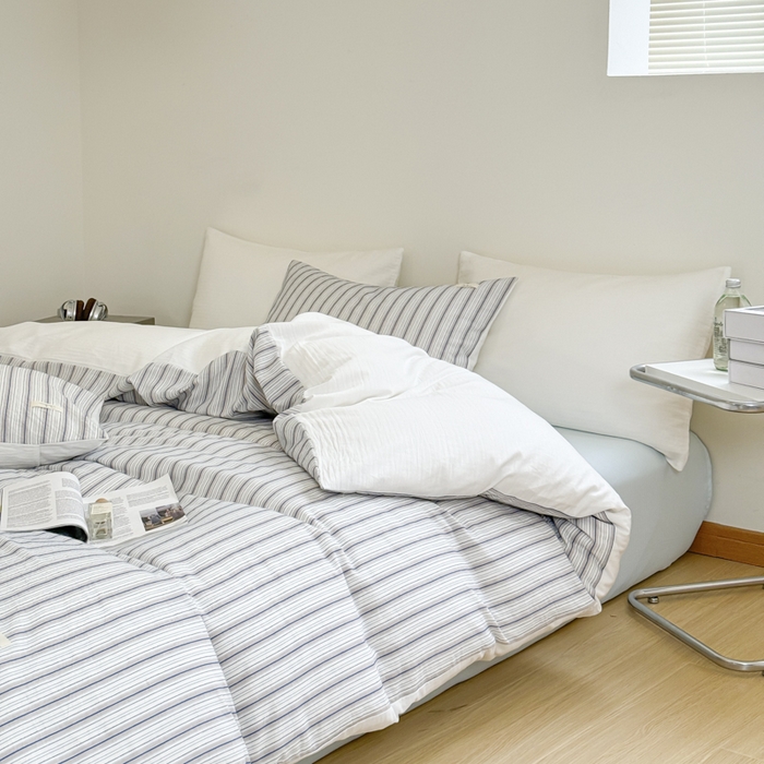 91家纺网 家纺一手货源 找家纺 玛奇朵 新款全棉色织立体提花四件套-海街日记 海街日记-蓝咖（搭配白色床单）