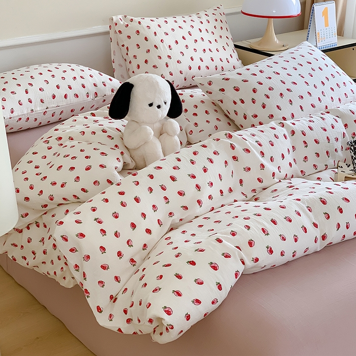 91家纺网 家纺一手货源 找家纺 萝莉家纺2025新款全棉双层皱皱纱四件套 甜甜草莓