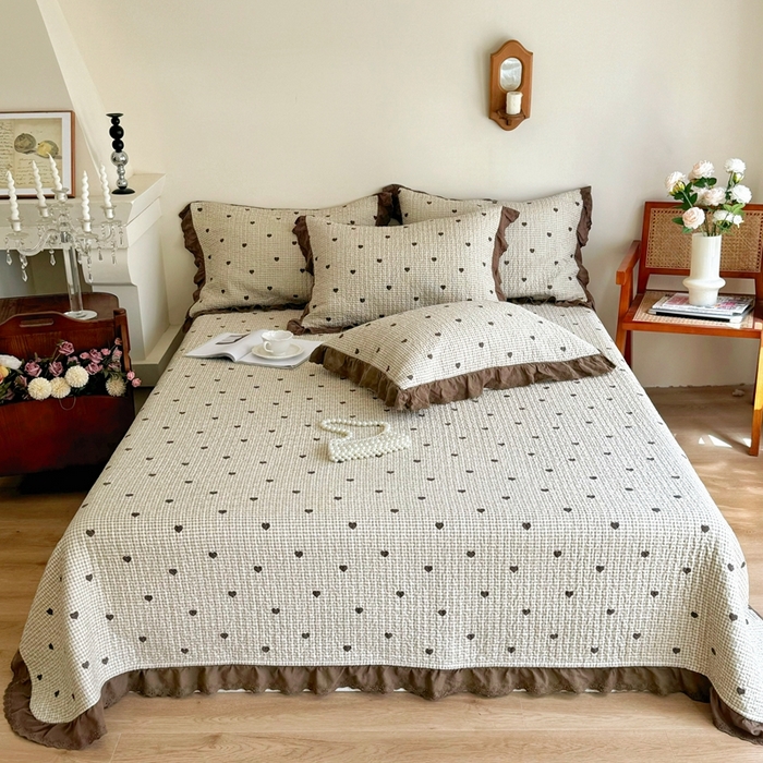 91家纺网 家纺一手货源 找家纺 添越 2024新款纯棉砂洗床盖 守护甜心