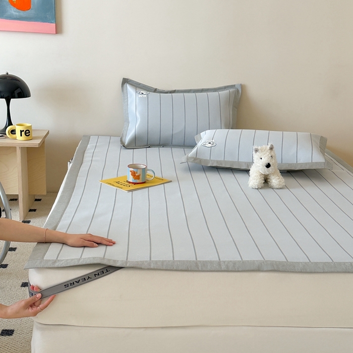 91家纺网 家纺一手货源 找家纺 （总）时年 2024新款7A抗菌提花毛巾绣冰丝凉席（充值会员优惠10元）