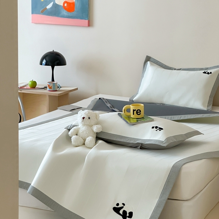 91家纺网 家纺一手货源 找家纺 时年 2024新款7A抗菌提花毛巾绣冰丝凉席（充值会员优惠10元） 冰丝毛巾绣-熊猫嘟嘟