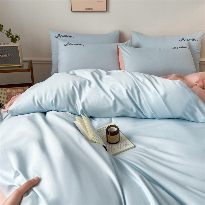 91家纺网 家纺一手货源 找家纺 多品家纺 2024新款全棉纯色双拼刺绣四件套 浅蓝水粉