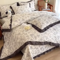 91家纺网 家纺一手货源 找家纺 添越 2024新款纯棉砂洗床盖 赫本风