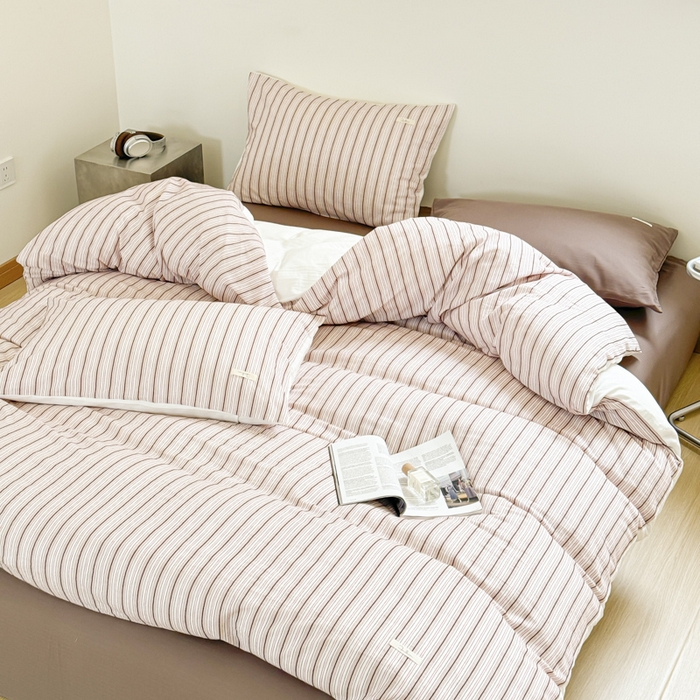 91家纺网 家纺一手货源 找家纺 玛奇朵 新款全棉色织立体提花四件套-海街日记 海街日记-红咖（搭配咖色床单）