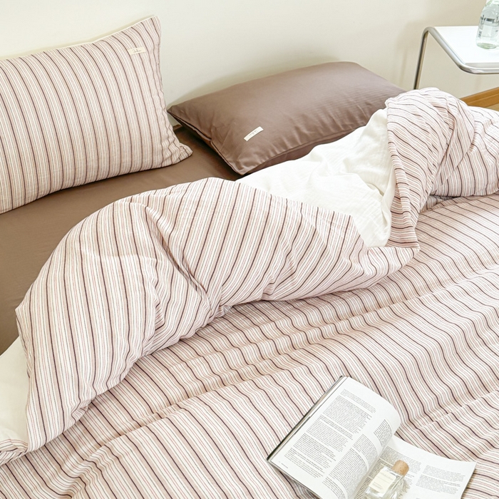 91家纺网 家纺一手货源 找家纺 玛奇朵 新款全棉色织立体提花四件套-海街日记 海街日记-红咖（搭配咖色床单）