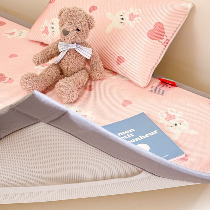 91家纺网 家纺一手货源 找家纺 喜多兔儿童家纺 2024新款抗菌大豆纤维隔尿凉席 粉色气球小兔