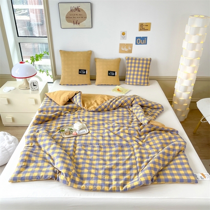 91家纺网 家纺一手货源 找家纺 翰轩家居 2024新款全棉色织水洗棉抱枕被 格调-黄