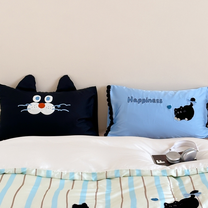 91家纺网 家纺一手货源 找家纺 黛舒家居 2024新款天丝条纹款四件套 黑色猫咪