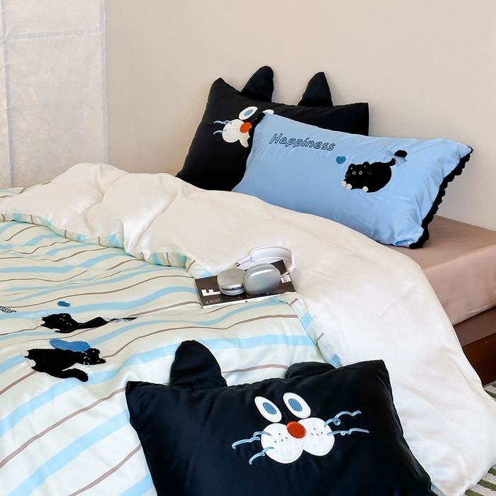 91家纺网 家纺一手货源 找家纺 黛舒家居 2024新款天丝条纹款四件套 黑色猫咪