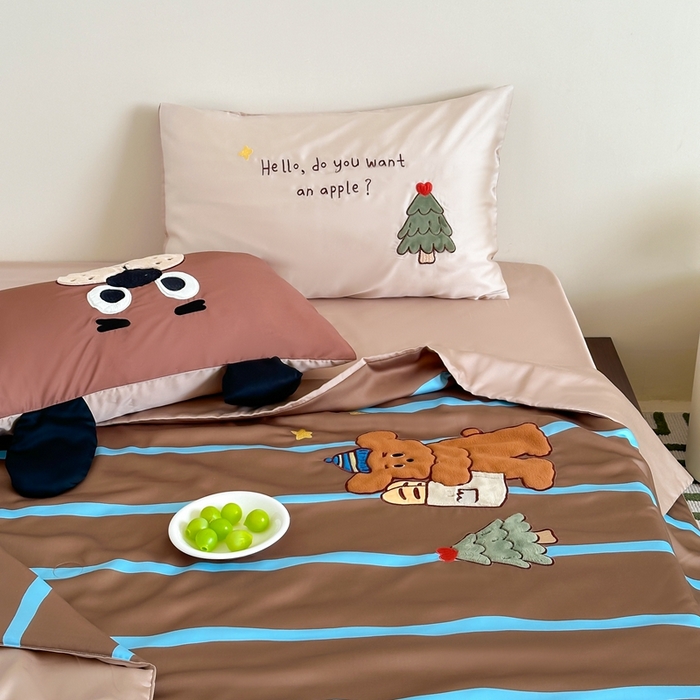 91家纺网 家纺一手货源 找家纺 黛舒家居 2024新款天丝条纹夏被款 小树熊