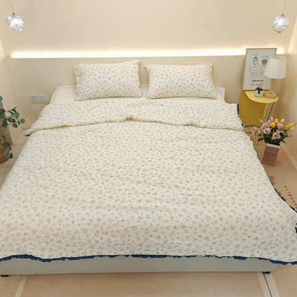 91家纺网 家纺一手货源 找家纺  有货  2024新款双层皱皱纱大豆被 童趣乐园