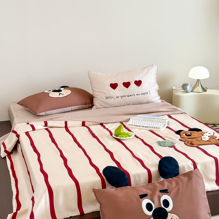 91家纺网 家纺一手货源 找家纺 黛舒家居 2024新款天丝条纹夏被款 面包熊