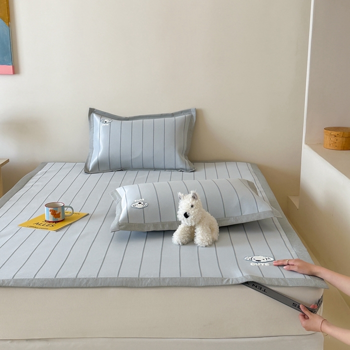 91家纺网 家纺一手货源 找家纺 （总）时年 2024新款7A抗菌提花毛巾绣冰丝凉席（充值会员优惠10元）