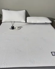 91家纺网 家纺一手货源 找家纺 好眠好梦家纺 2024新款玫瑰之恋凉感席（床笠款） 奶油白