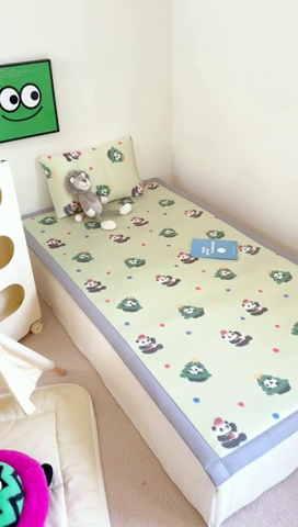 91家纺网 家纺一手货源 找家纺 喜多兔儿童家纺 2024新款抗菌大豆纤维隔尿凉席 绿色圣诞熊猫