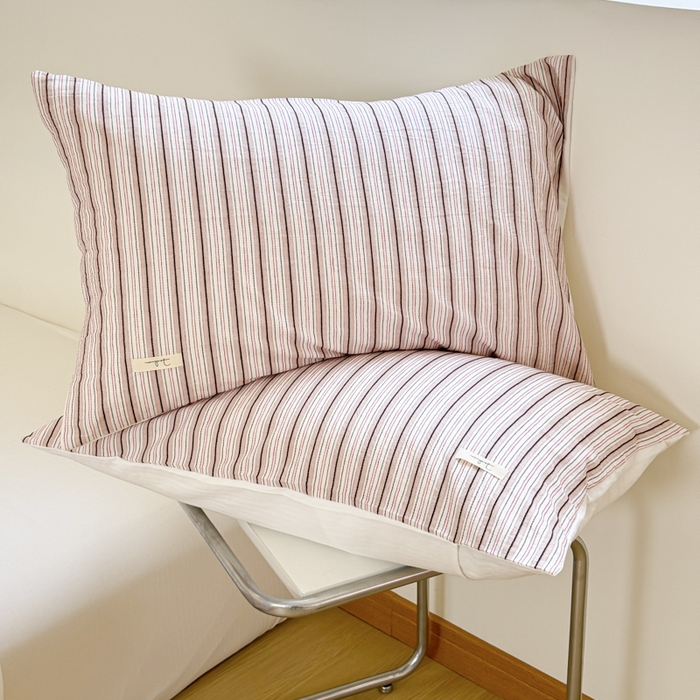 91家纺网 家纺一手货源 找家纺 玛奇朵 新款全棉色织立体提花四件套-海街日记 海街日记-红咖（搭配白色床单）