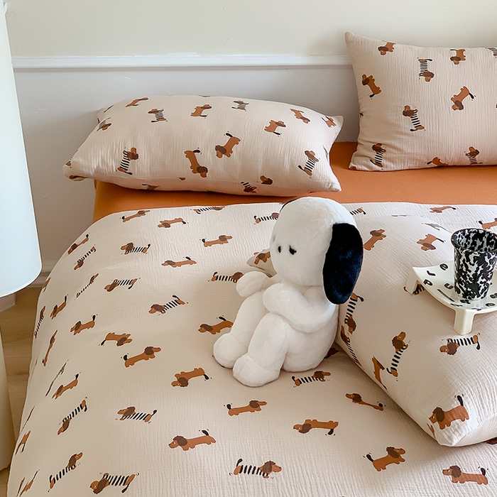 91家纺网 家纺一手货源 找家纺 萝莉家纺2025新款全棉双层皱皱纱四件套 腊肠狗