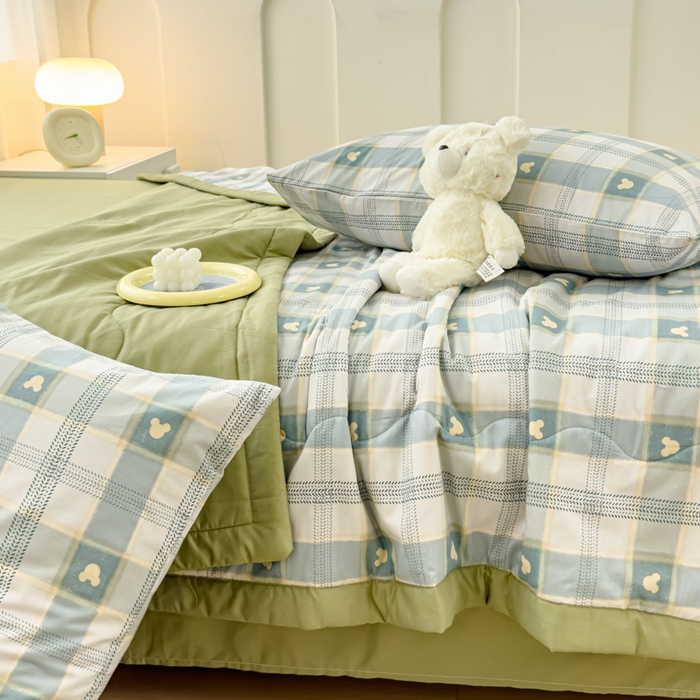 91家纺网 家纺一手货源 找家纺 金丝鸟家纺 2024新款全棉棉花夏被四件套 小格米奇