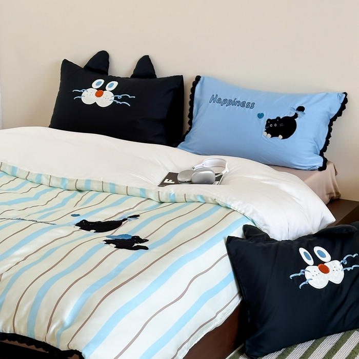 91家纺网 家纺一手货源 找家纺 黛舒家居 2024新款天丝条纹款四件套 黑色猫咪