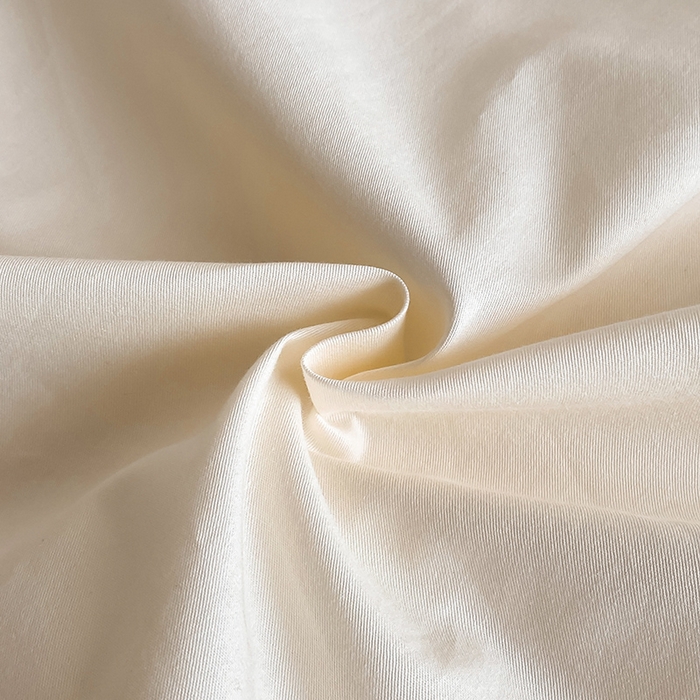 91家纺网 家纺一手货源 找家纺 澳梵家居 2024新款60s全棉刺绣四件套--【路易斯熊】系列 路易斯熊-奶白金