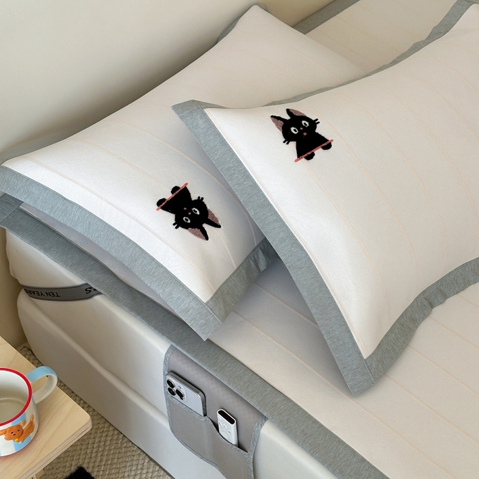 91家纺网 家纺一手货源 找家纺 时年 2024新款7A抗菌提花毛巾绣冰丝凉席（充值会员优惠10元） 冰丝毛巾绣-俏皮猫咪