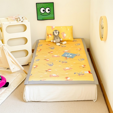 喜多兔儿童家纺 2024新款抗菌大豆纤维隔尿凉席 黄色挖掘机