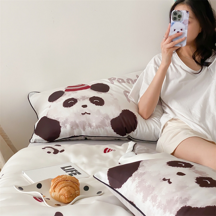 91家纺网 家纺一手货源 找家纺 圆岛家纺 2024新款萌宠数码印花四件套 熊猫崽崽