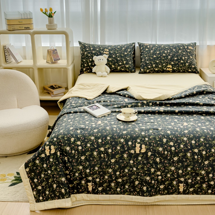 91家纺网 家纺一手货源 找家纺 金丝鸟家纺 2024新款全棉棉花夏被四件套 蔷薇布偶熊