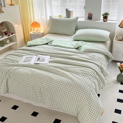 91家纺网 家纺一手货源 找家纺 艺菲阁家纺 2024新款云朵棉夏被 绿小格