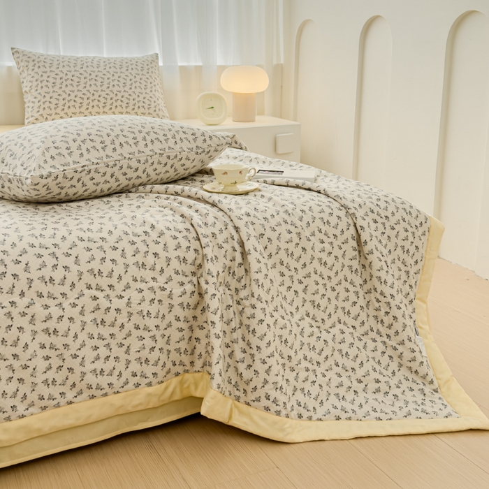 91家纺网 家纺一手货源 找家纺 金丝鸟家纺 2024新款全棉棉花夏被四件套 米色小花