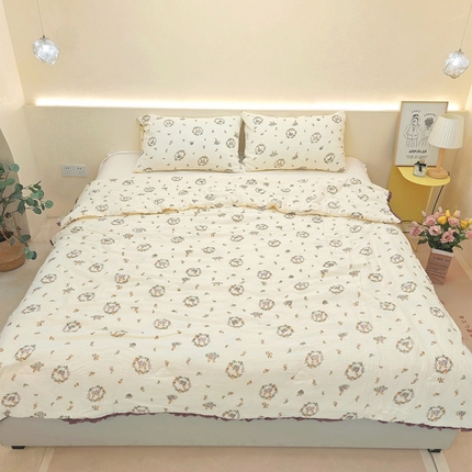 91家纺网 家纺一手货源 找家纺  有货  2024新款双层皱皱纱大豆被 兔小花