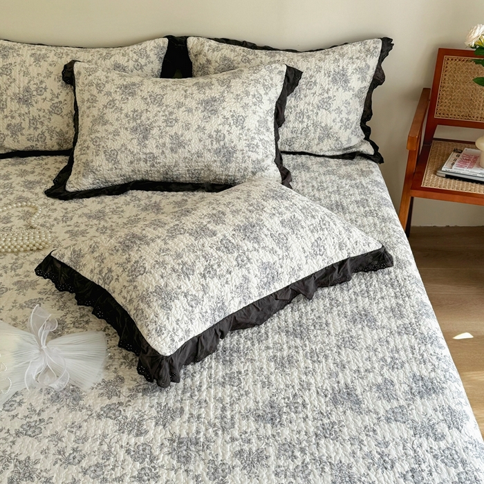 91家纺网 家纺一手货源 找家纺 添越 2024新款纯棉砂洗床盖 赫本风