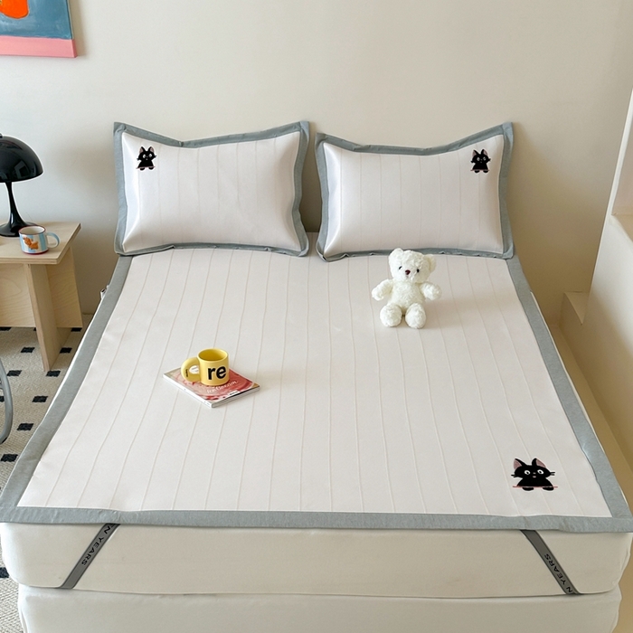 91家纺网 家纺一手货源 找家纺 时年 2024新款7A抗菌提花毛巾绣冰丝凉席（充值会员优惠10元） 冰丝毛巾绣-俏皮猫咪