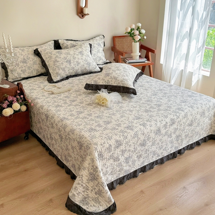 91家纺网 家纺一手货源 找家纺 添越 2024新款纯棉砂洗床盖 赫本风