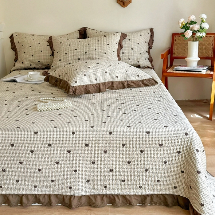 91家纺网 家纺一手货源 找家纺 添越 2024新款纯棉砂洗床盖 守护甜心