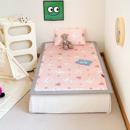 91家纺网 家纺一手货源 找家纺 （总）喜多兔儿童家纺 2024新款抗菌大豆纤维隔尿凉席