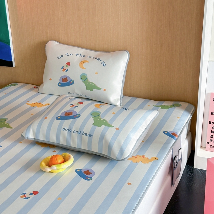 91家纺网 家纺一手货源 找家纺 时年 2024新款7A抗菌数码印花冰丝凉席（充值会员优惠10元） 恐龙乐园