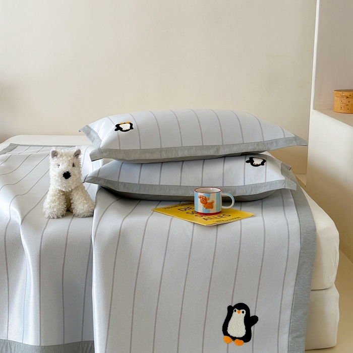 91家纺网 家纺一手货源 找家纺 时年 2024新款7A抗菌提花毛巾绣冰丝凉席（充值会员优惠10元） 冰丝毛巾绣-顽皮企鹅