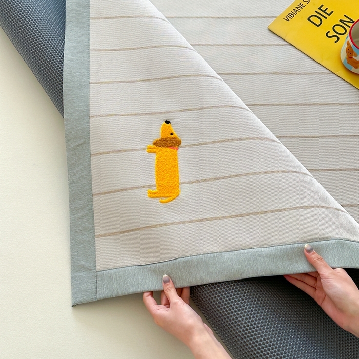 91家纺网 家纺一手货源 找家纺 时年 2024新款7A抗菌提花毛巾绣冰丝凉席（充值会员优惠10元） 冰丝毛巾绣-腊肠狗