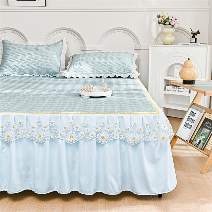 91家纺网 家纺一手货源 找家纺 共鸣沙发垫 2024新款A类凉感冰豆豆透气小菊花床裙系列 床裙冰豆小菊花蓝灰