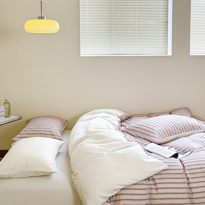 91家纺网 家纺一手货源 找家纺 玛奇朵 新款全棉色织立体提花四件套-海街日记 海街日记-红咖（搭配白色床单）