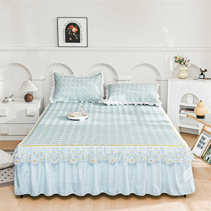 91家纺网 家纺一手货源 找家纺 共鸣沙发垫 2024新款A类凉感冰豆豆透气小菊花床裙系列 床裙冰豆小菊花蓝灰