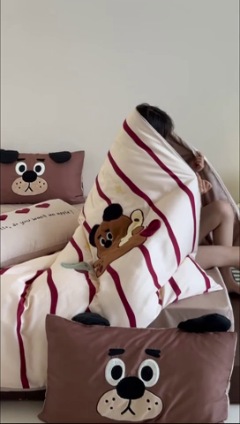 91家纺网 家纺一手货源 找家纺 黛舒家居 2024新款天丝条纹款四件套 面包熊