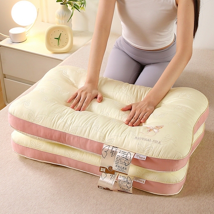 91家纺网 家纺一手货源 找家纺 （总）梦叶草 2024新款花香蝶舞蚕丝蛋白枕芯